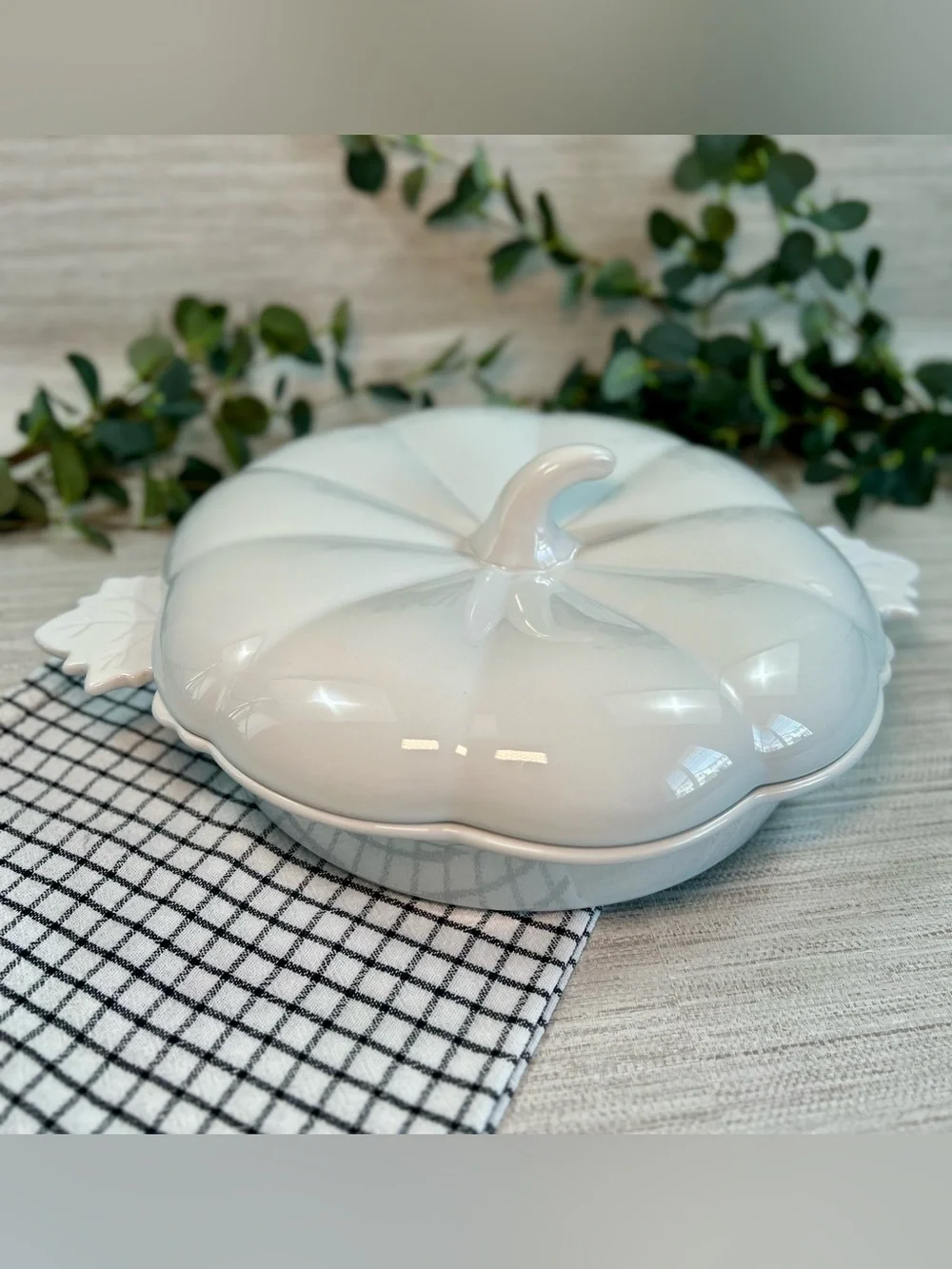 10 Strawberry Street Pumpkin Covered Casserole and Pie Dish - Ceramic - Fall